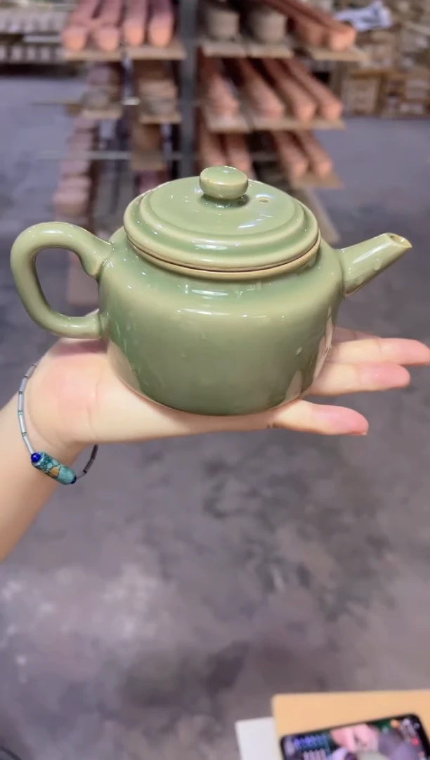微瑕耀州窑青瓷德州壶