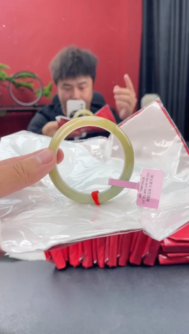 未镶嵌手镯翡翠3