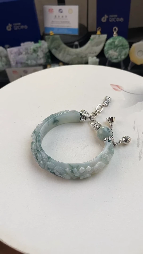 未镶嵌手链翡翠凉*°手工定制默认微瑕主播介绍为准