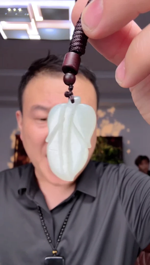 和田玉未镶嵌颈饰1