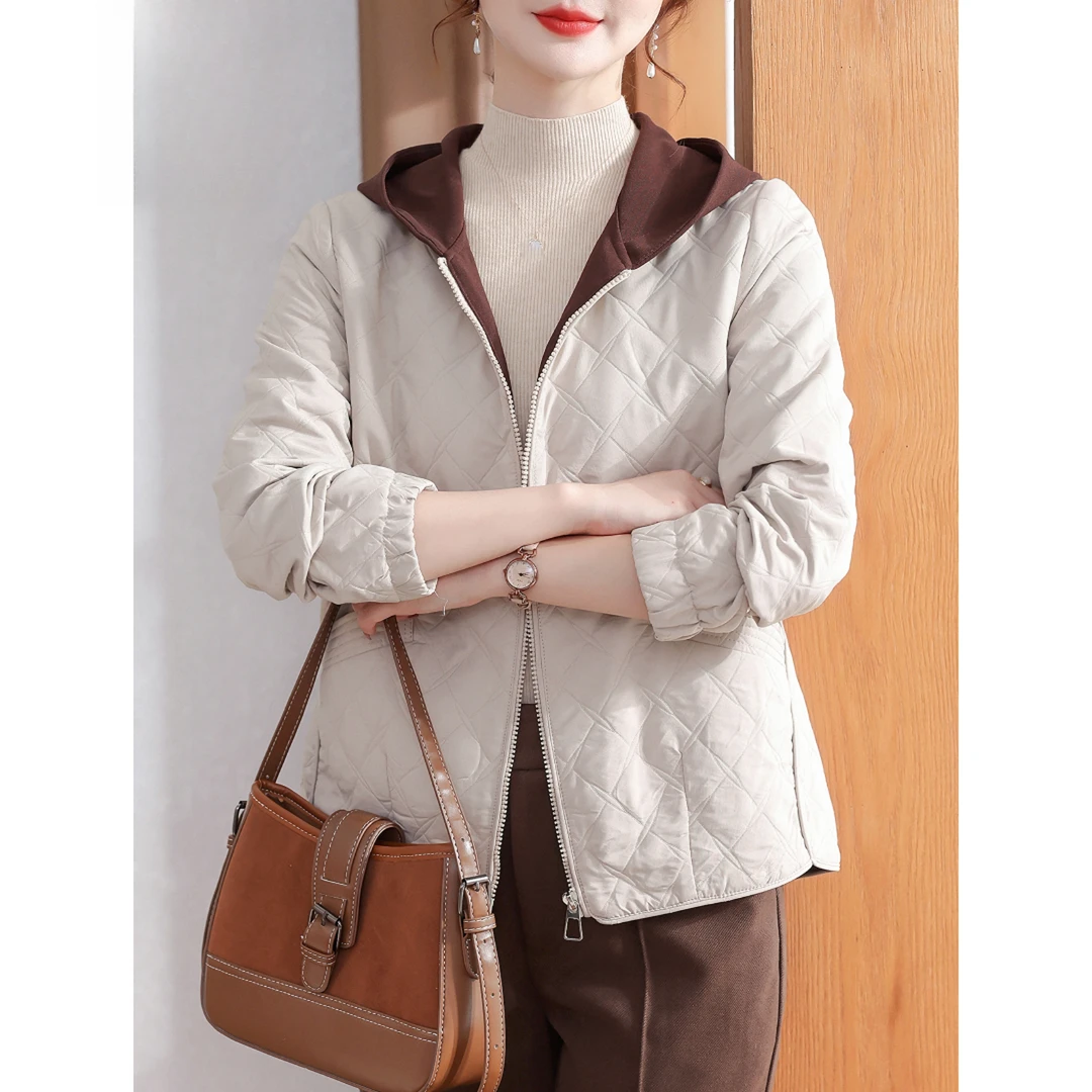 妈妈秋装外套2025新款时尚洋气中老年女装巨好看的大码连帽上衣服