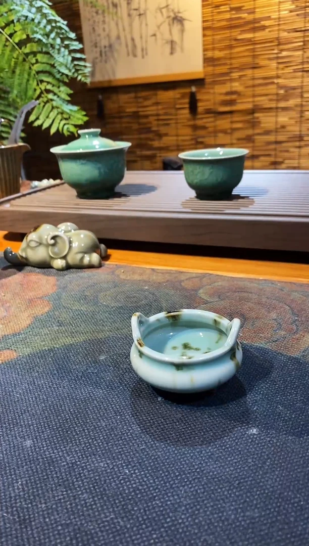 【山隐青瓷】龙窑柴烧小香炉粉青点彩 微瑕