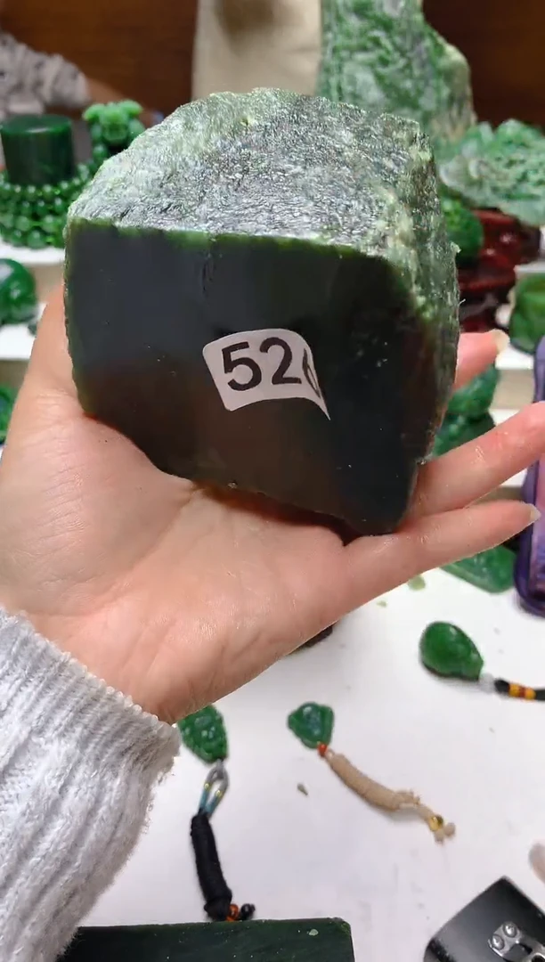 未镶嵌和田玉（碧玉）珠宝半成品1