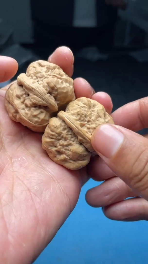 桃核把件A061  35 蛤蟆头