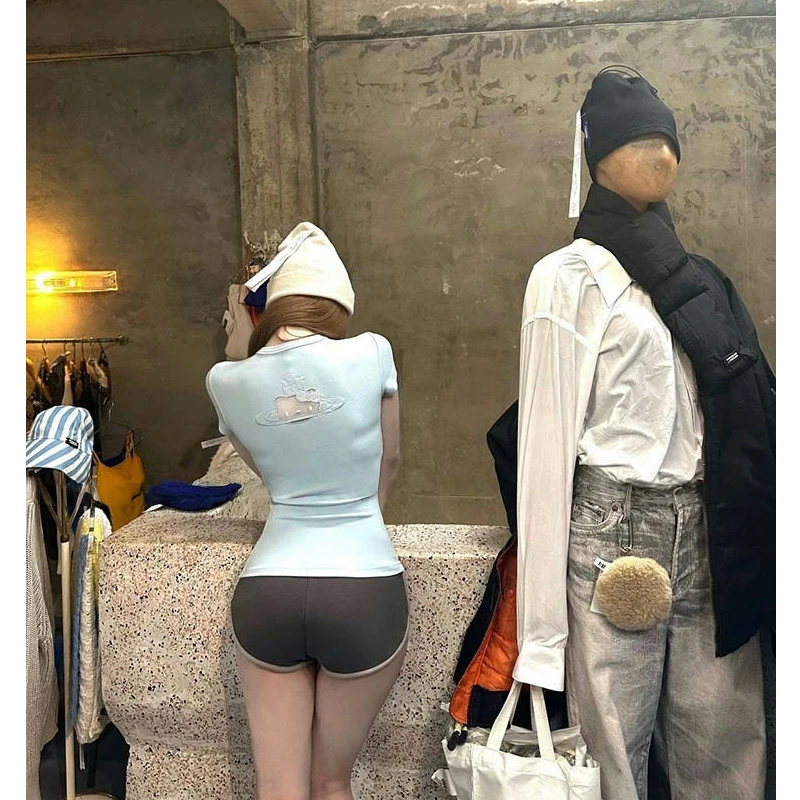 kt能手设计感镂空刺绣kt收腰正肩短袖T恤女修身显瘦上衣夏