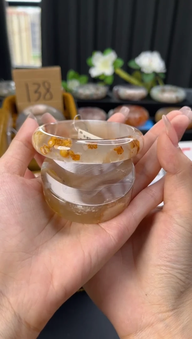 未镶嵌手镯石英质玉赠送镯心（57圈口）