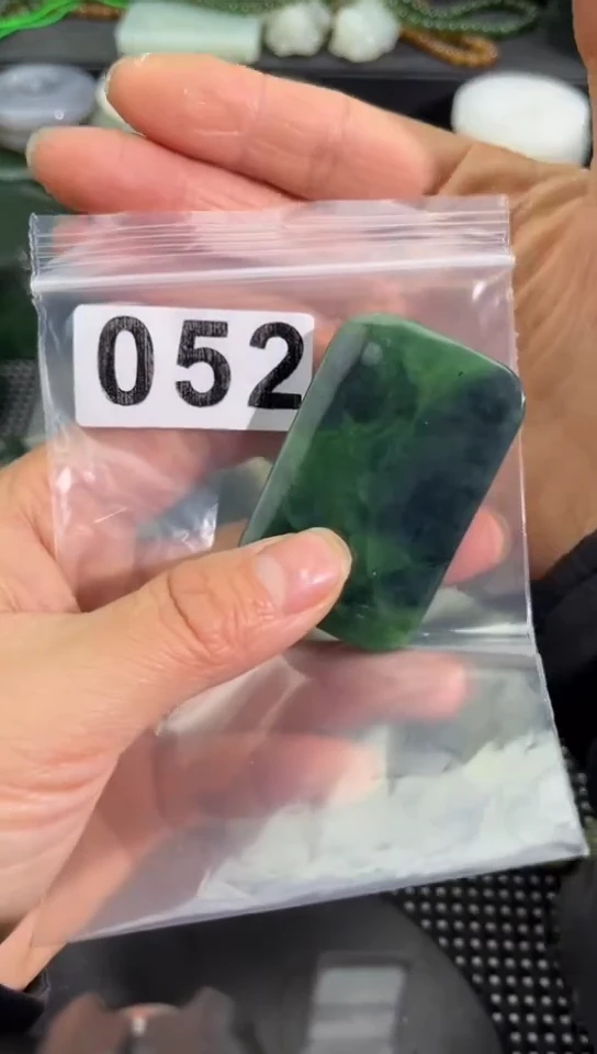 未镶嵌和田玉珠宝半成品牌子