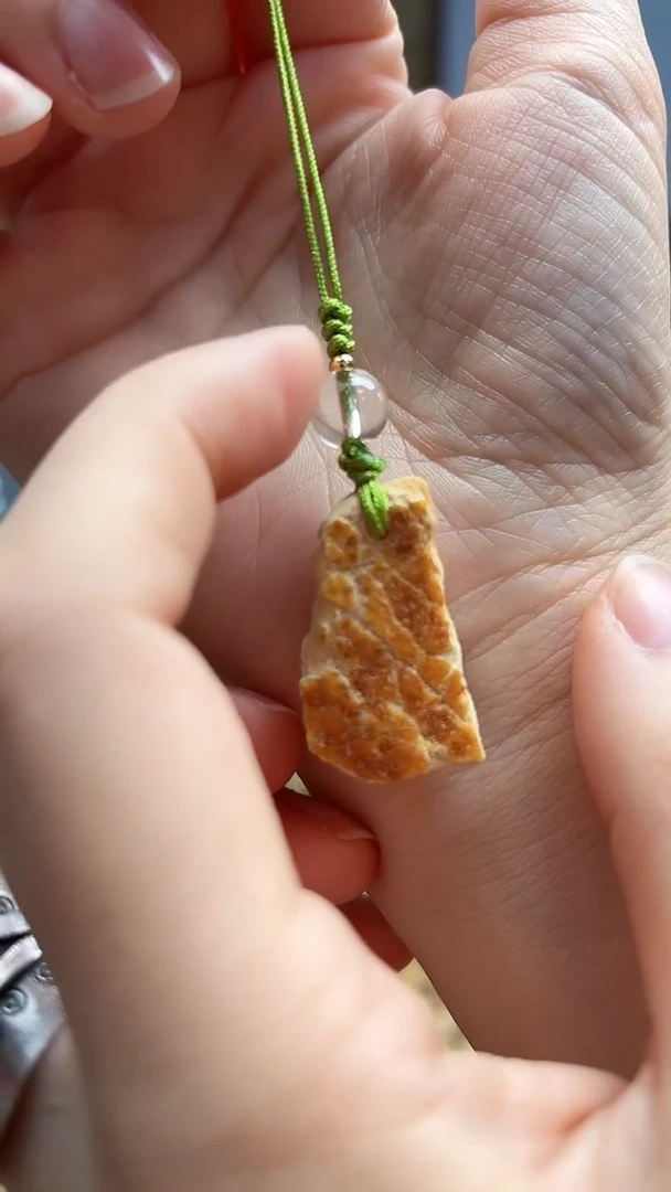 琥珀颈饰未镶嵌吊坠