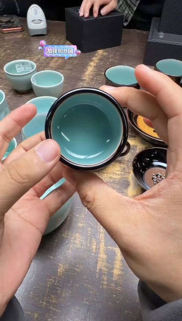 （预售）黄灿墨玉扳指杯