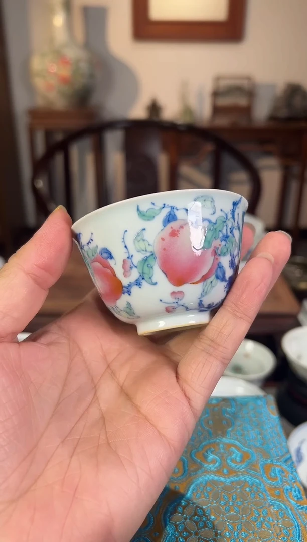 景德镇手工手绘敬畏堂三桃杯