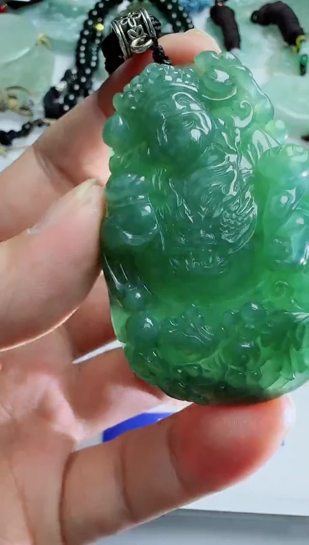 【闪购商品】翡翠颈饰未镶嵌11111111111