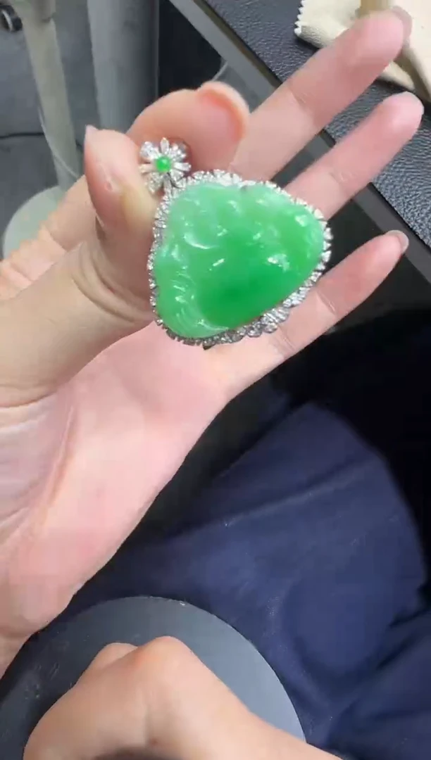 吊坠(不含链)18K金镶嵌翡翠勿拍