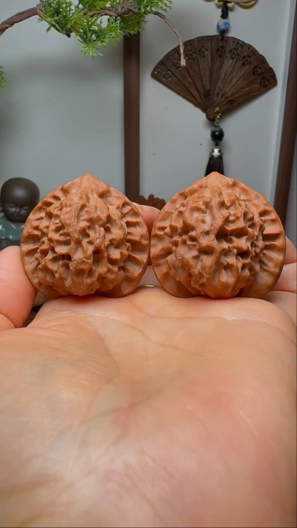 把件文玩核桃原树龙鳞纹货头  边41