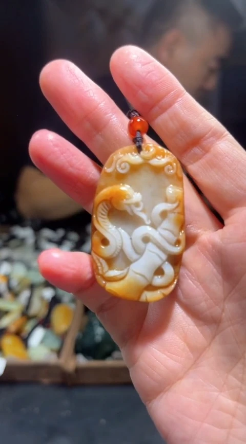 和田玉未镶嵌颈饰·