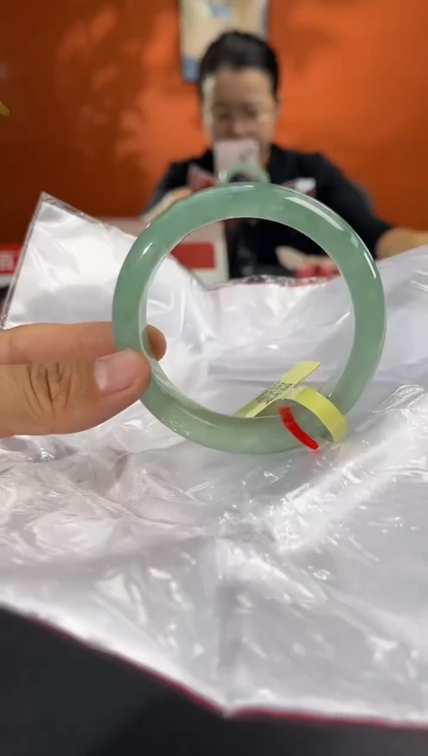 未镶嵌手镯翡翠翡翠手镯
