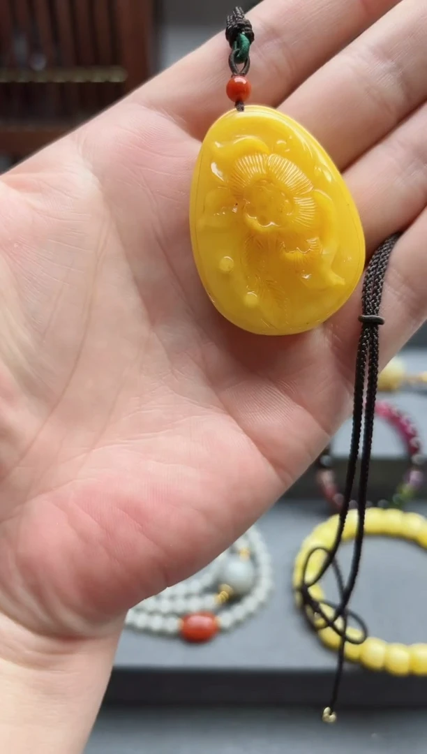 【闪购商品】蜜蜡裸石未镶嵌蜜蜡花牌 HS