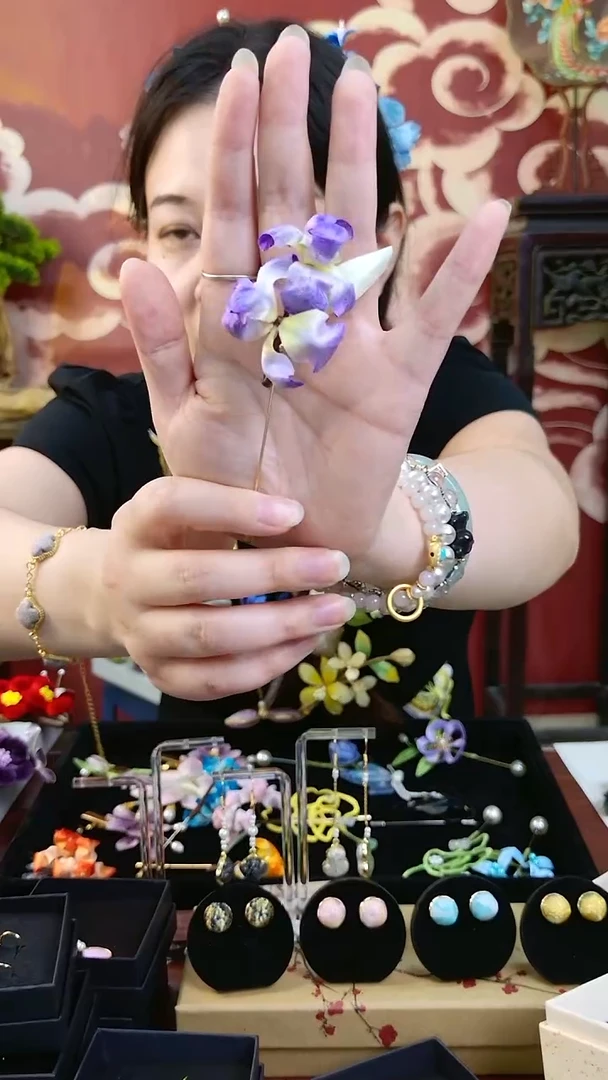 刺绣纯手工非遗绒花