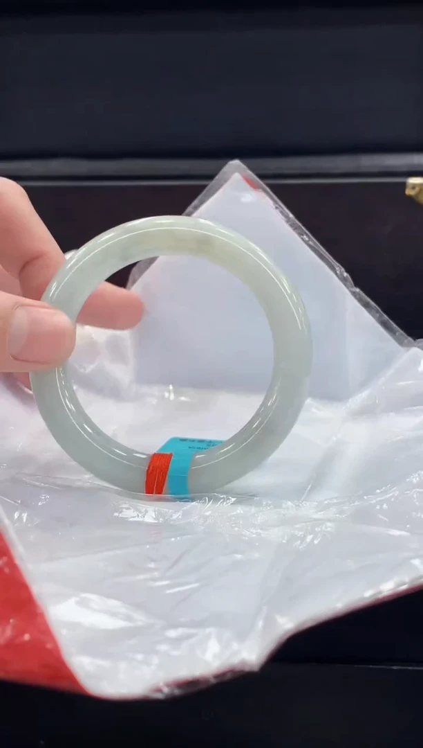 未镶嵌手镯翡翠翡翠手镯