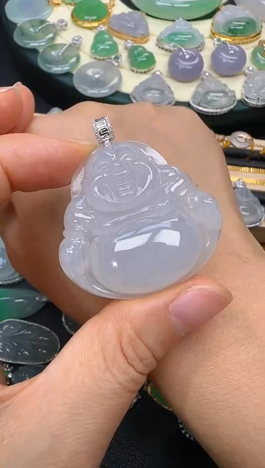 颈饰18K金镶嵌翡翠佛公