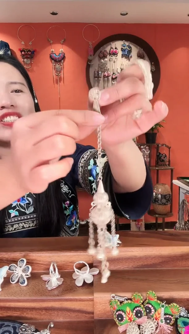 织绣手工苗绣刺绣衣襟109