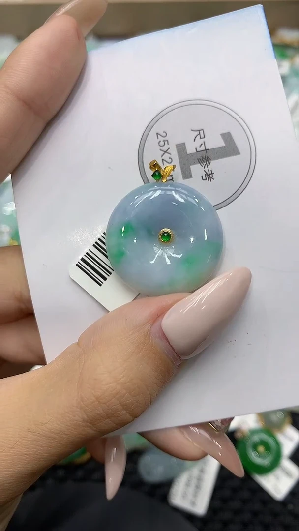 颈饰18K金镶嵌翡翠111111111111