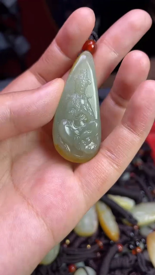 未镶嵌和田玉挂件1