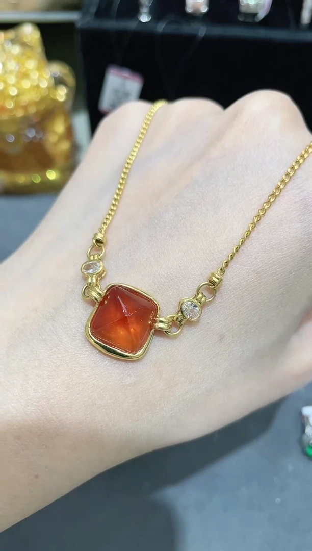 18K金镶嵌芬达石项链