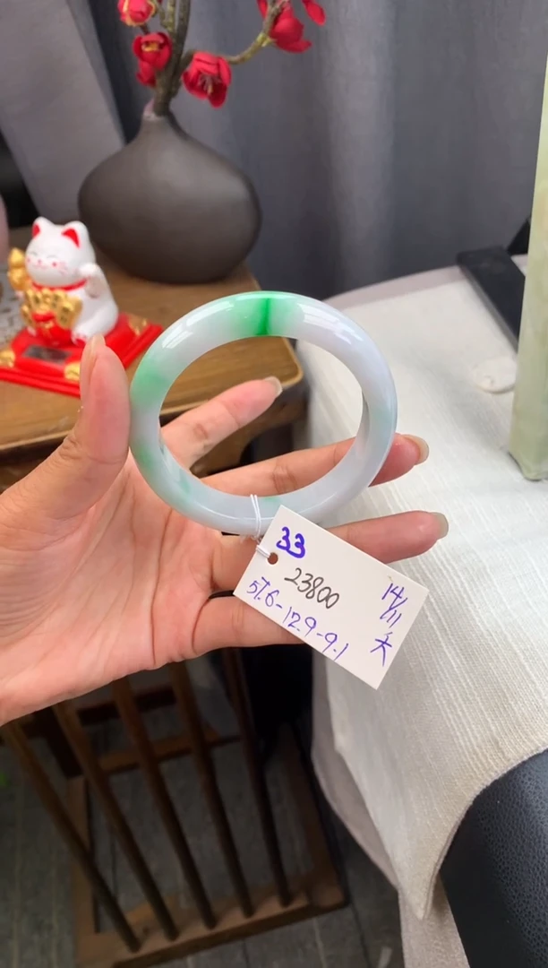 未镶嵌手镯翡翠假一赔三 手镯