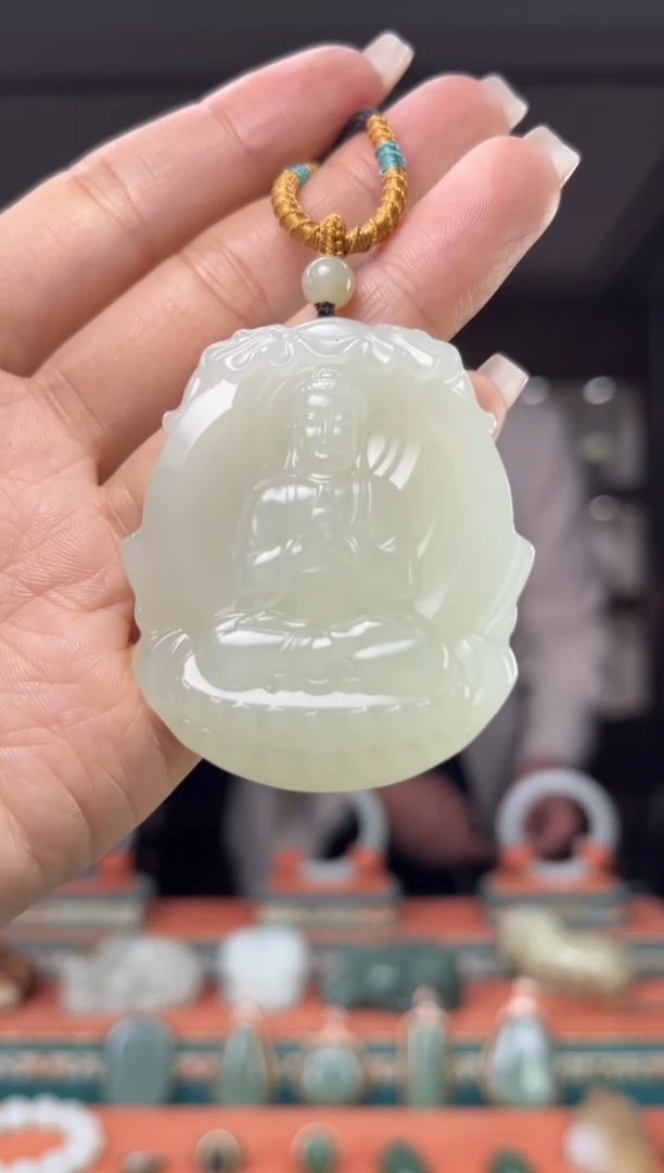 颈饰未镶嵌和田玉佩佩猪 狗