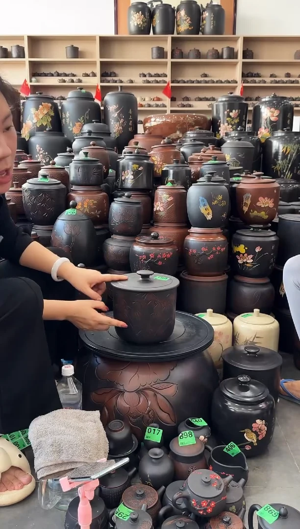 罐瑕疵茶叶罐   竹子小五饼  104