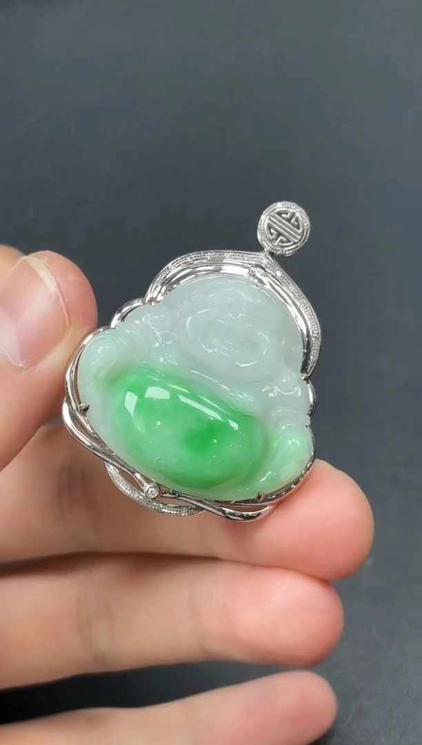 18K金镶嵌挂件翡翠佛公