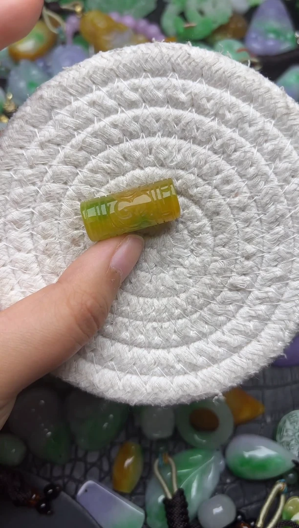 颈饰未镶嵌翡翠缅甸翡翠吊坠