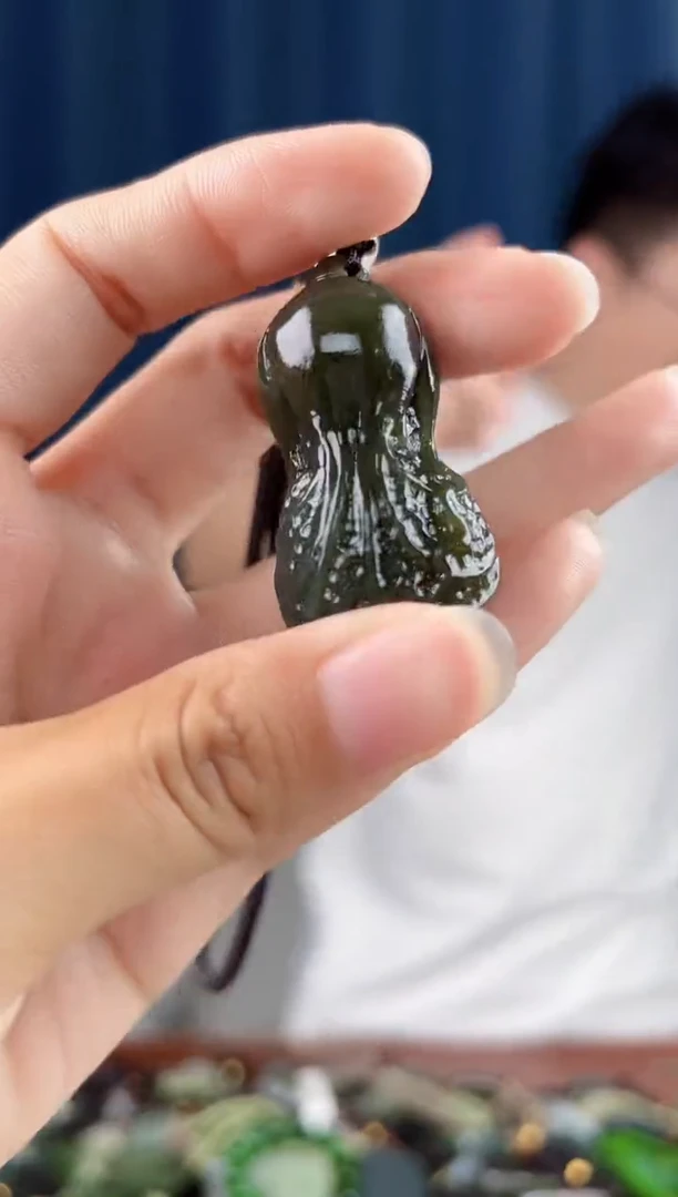 未镶嵌和田玉挂件拍一发一，多样性发货
