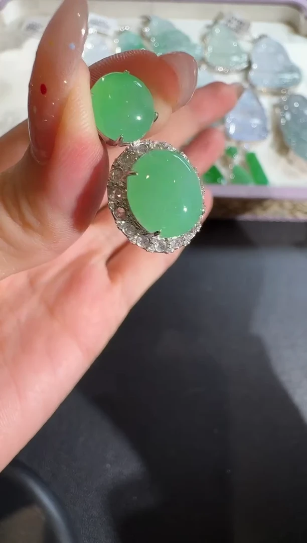 【闪购商品】翡翠吊坠(不含链)18K金镶嵌【源头工厂】钻石镶嵌