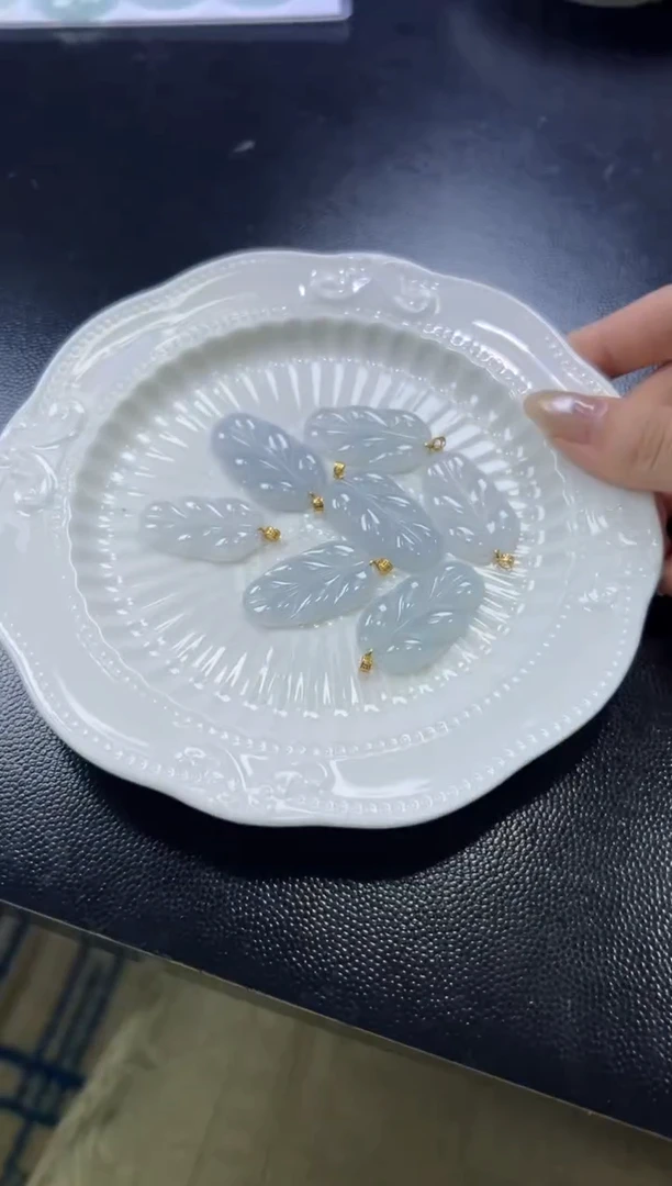 颈饰18K金镶嵌翡翠多样性发一件/3