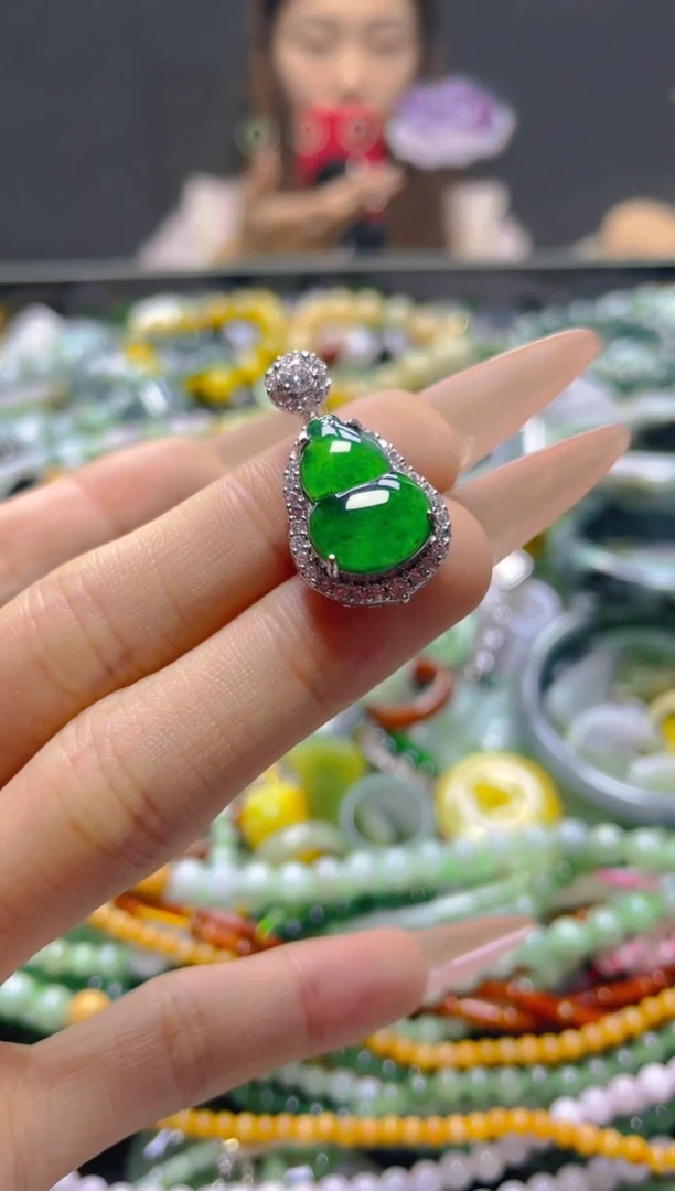 颈饰未镶嵌翡翠/J/翡翠A货，一件也是批发价