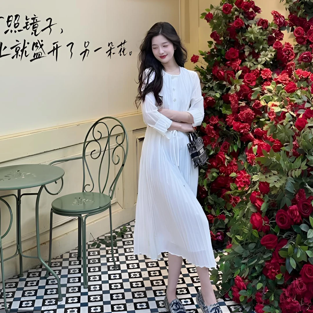 哥弟夏季新款重工压褶工艺复古夏季重工压褶吊带连衣裙