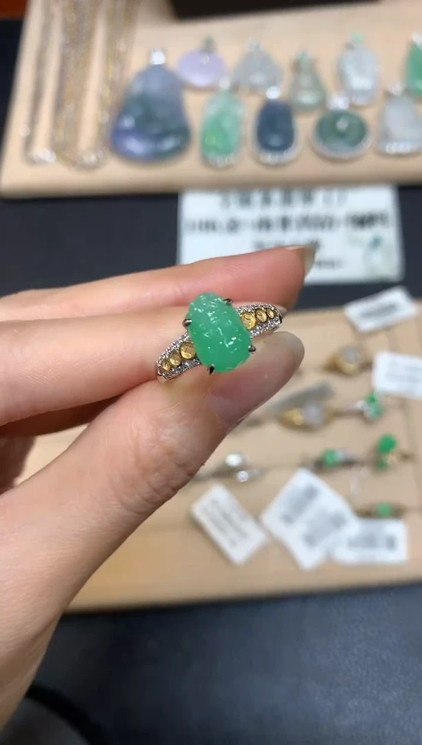 【闪购商品】翡翠戒指18K金镶嵌【无服务费