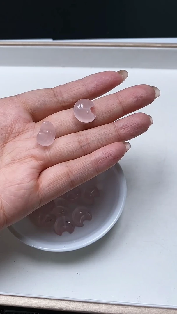 【闪购商品】水晶散珠未镶嵌A271 粉水晶 月亮 1个15元