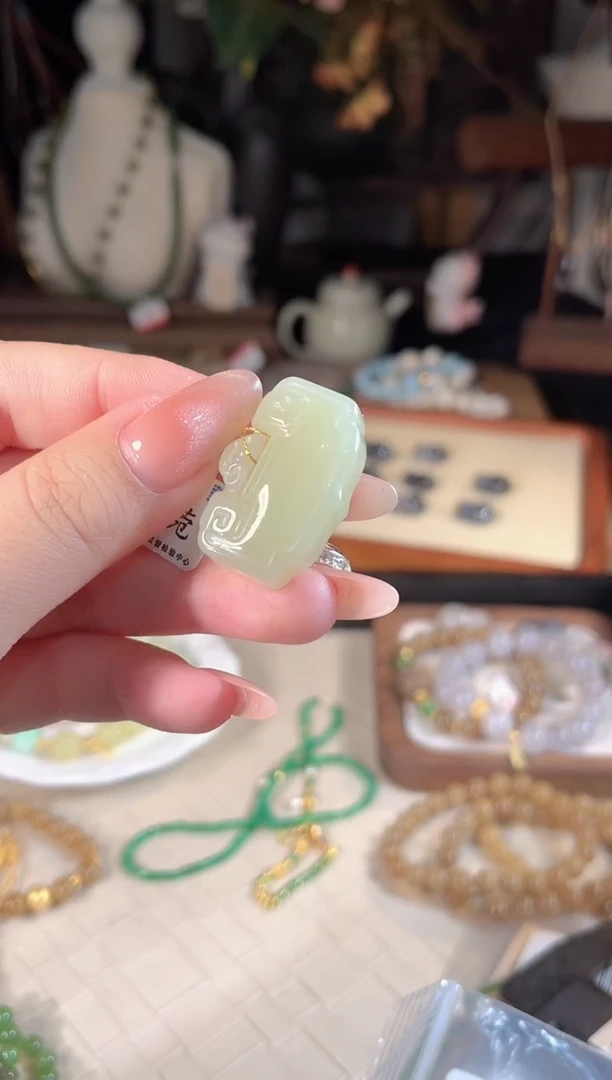 和田玉银S925镶嵌吊坠(不含链)多样性发货其一
