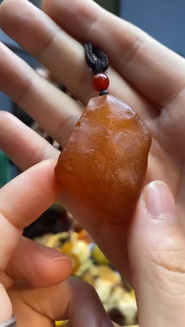 琥珀颈饰未镶嵌吊坠