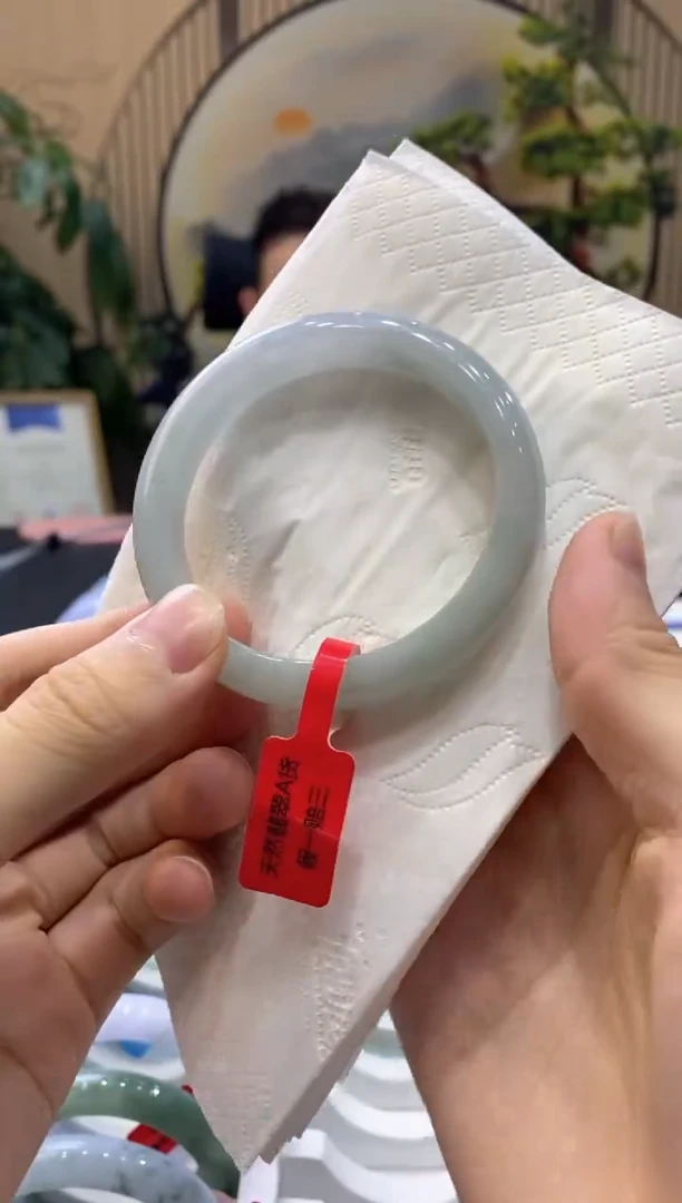【闪购商品】翡翠手镯未镶嵌000003909
