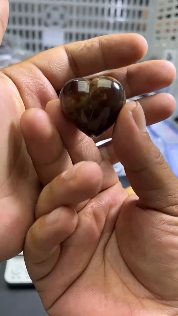 裸石琥珀未镶嵌11
