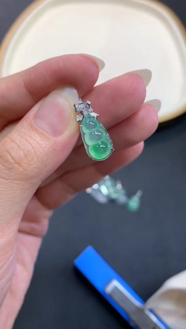 翡翠18K金镶嵌吊坠(不含链)D536|12800