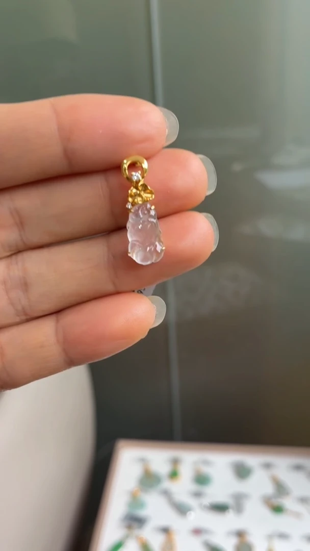 颈饰18K金镶嵌翡翠天然翡翠A货