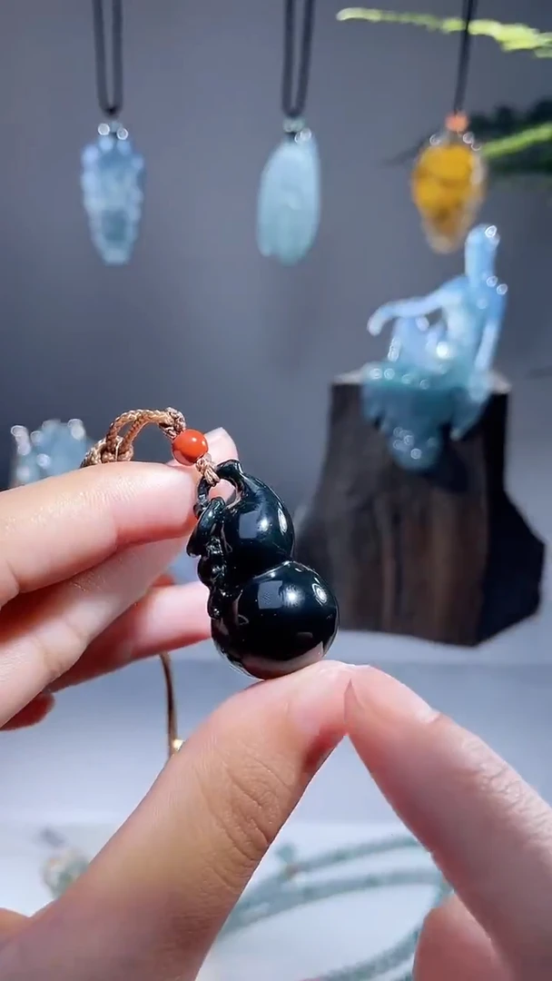 颈饰未镶嵌和田玉葫芦