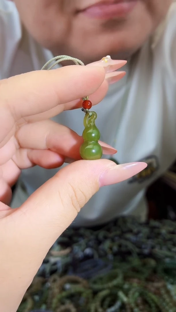 和田玉未镶嵌颈饰拍一发一