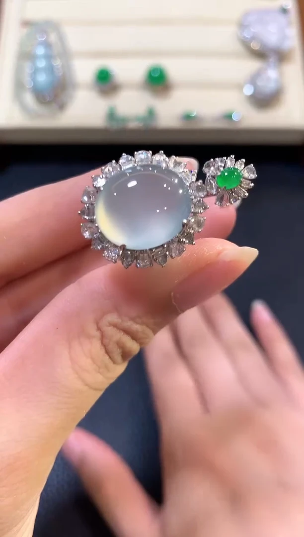 翡翠戒指18K金镶嵌b139