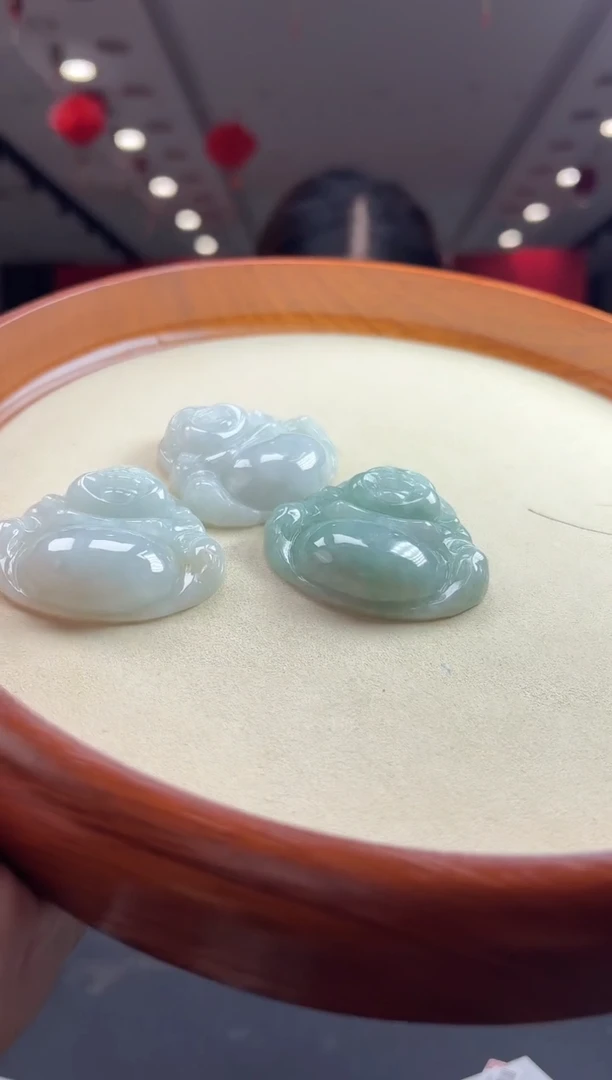 颈饰未镶嵌翡翠超大佛公