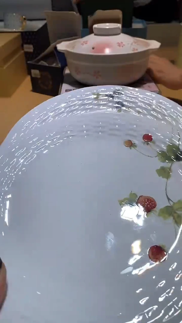 【闪购商品】瓷片锅碗瓢盆一件不剩
